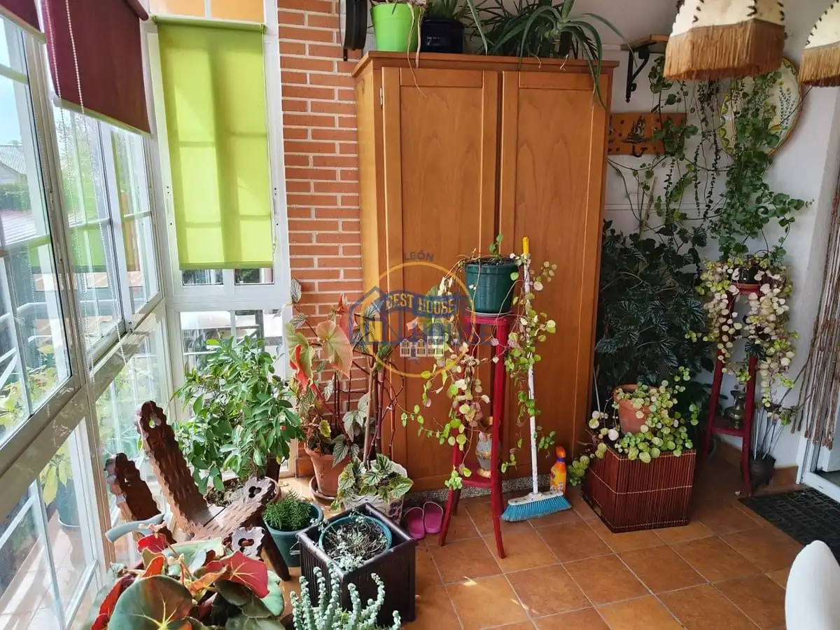 Casa pareada con piscina en venta en Villaquilambre, imagen 12
