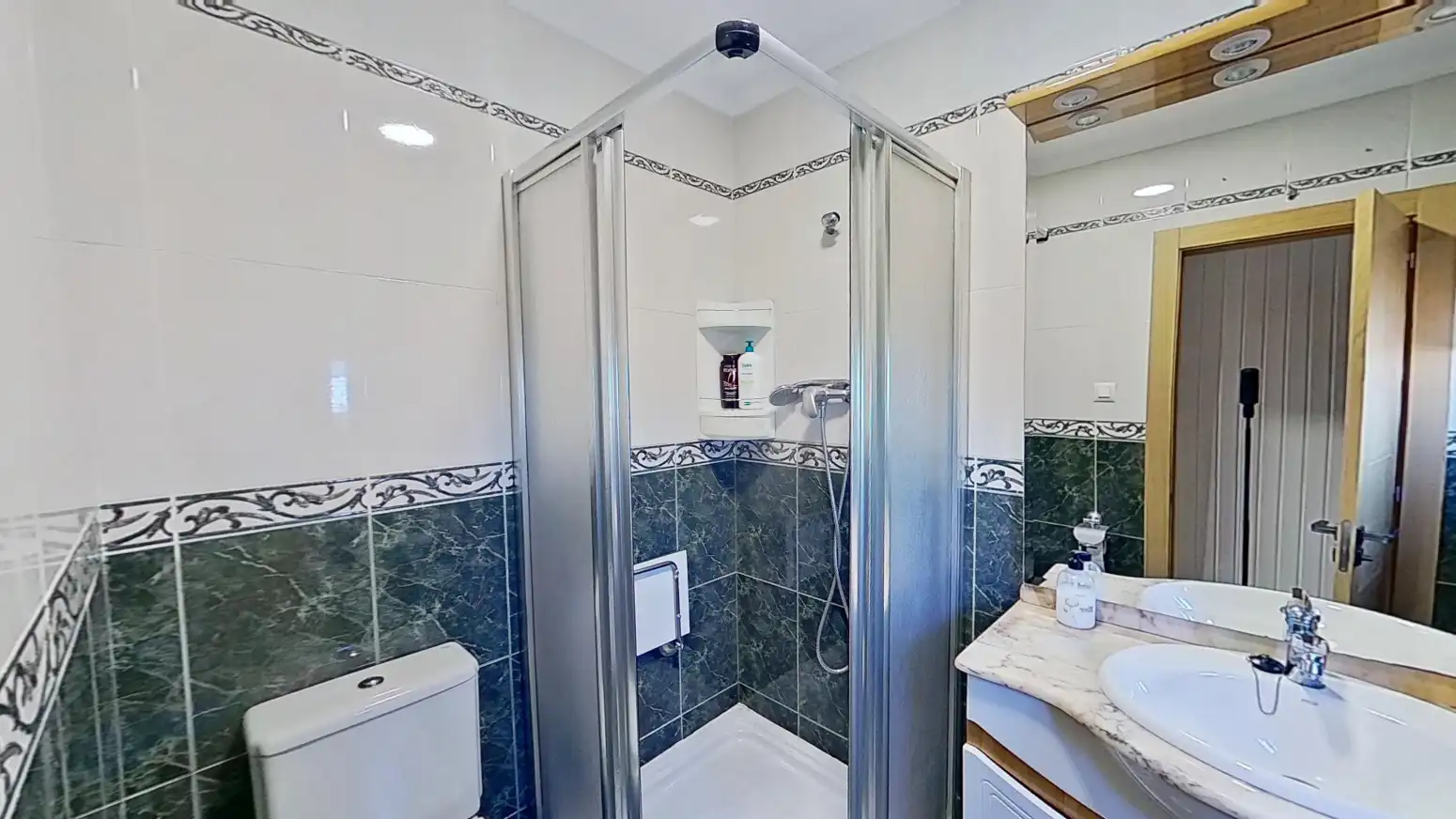 Bathroom of Houses for sale in Miengo  with Heating and Terrace