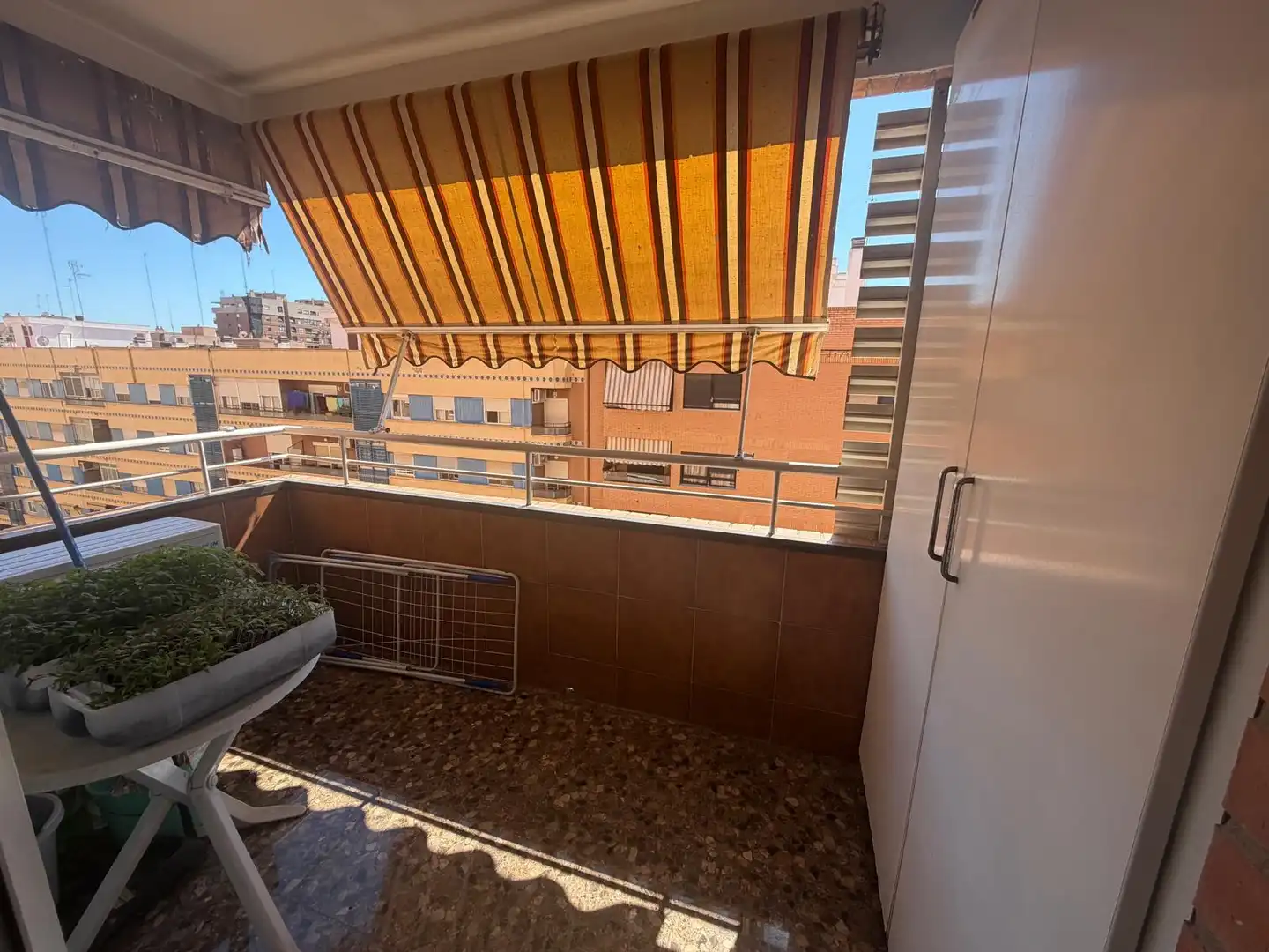 Terrassa de Pis de lloguer en Valencia amb Aire condicionat, Moblat i Balcó