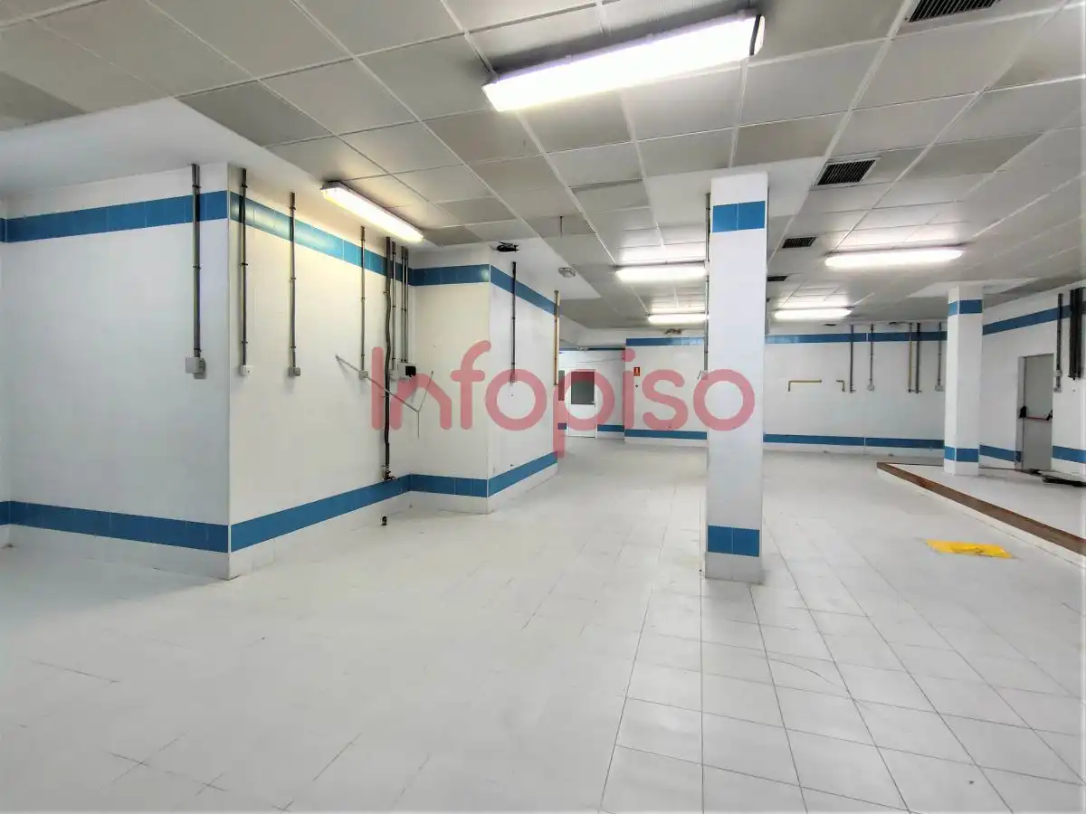 Local comercial de lloguer a Valdepeñas, imagen 4