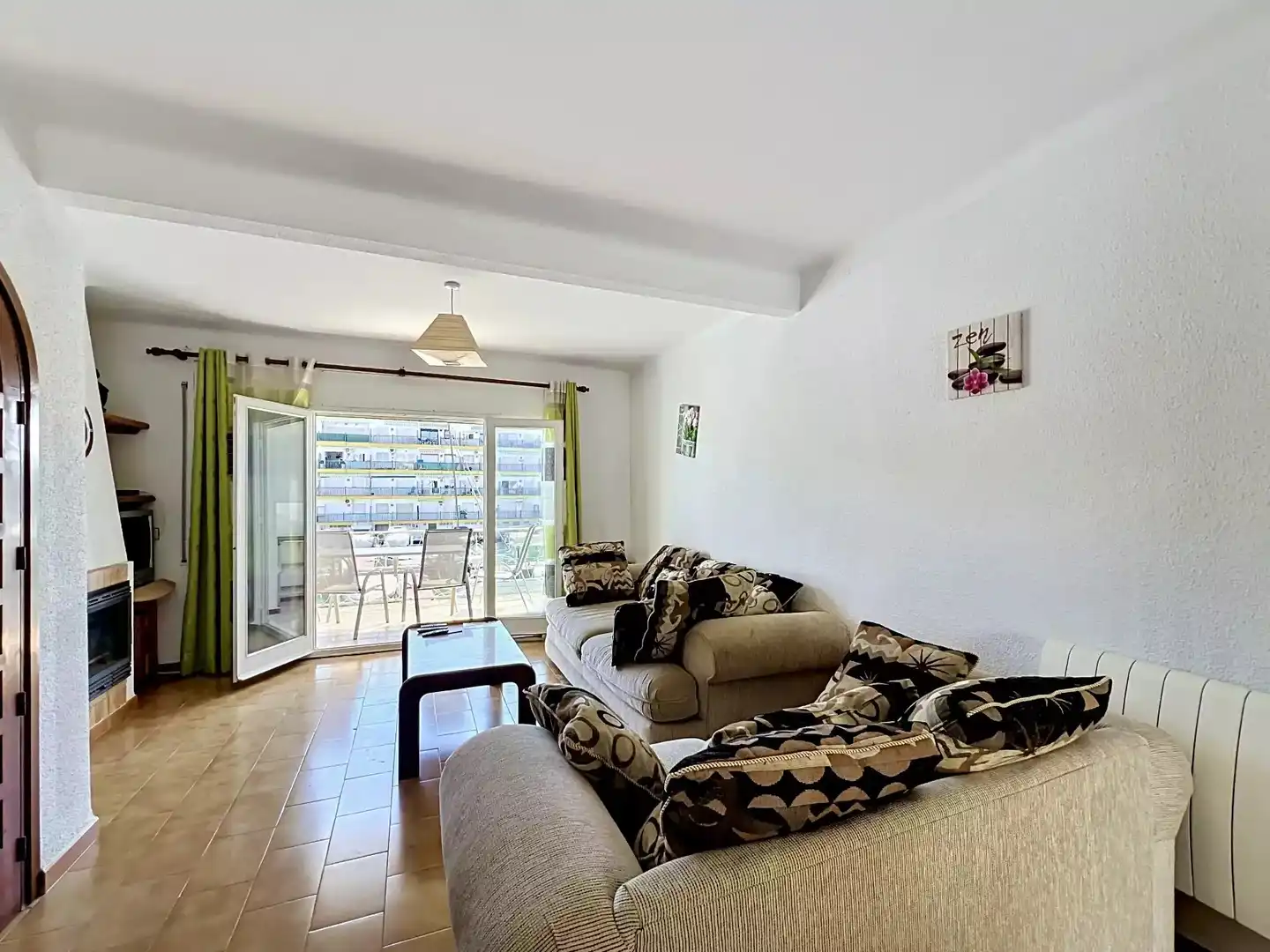 Sala d'estar de Casa o xalet en venda en Empuriabrava amb Aire condicionat