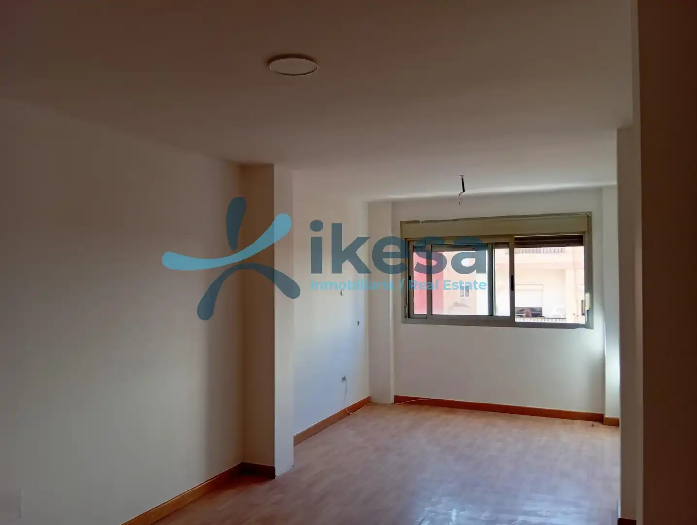 Schlafzimmer von Wohnung zum Verkauf in  Almería Capital mit Parkett und Abstellraum