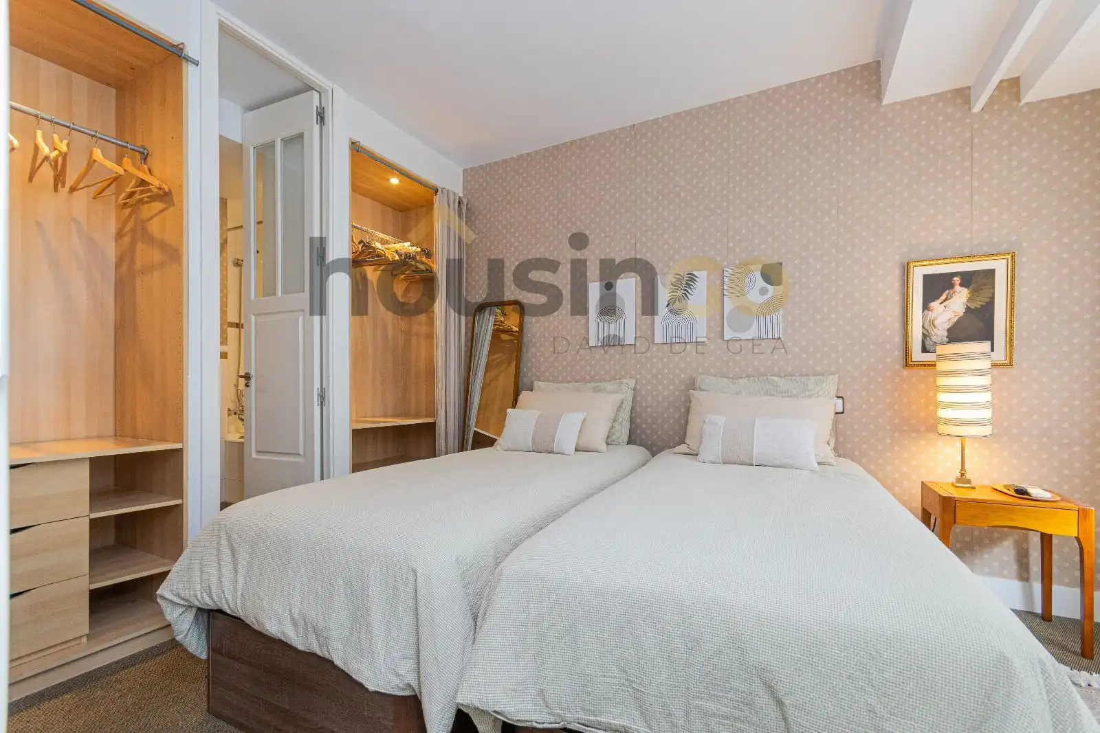Bedroom of Flat for rent in Madrid  with Air Conditioner, Heating and Parquet flooring