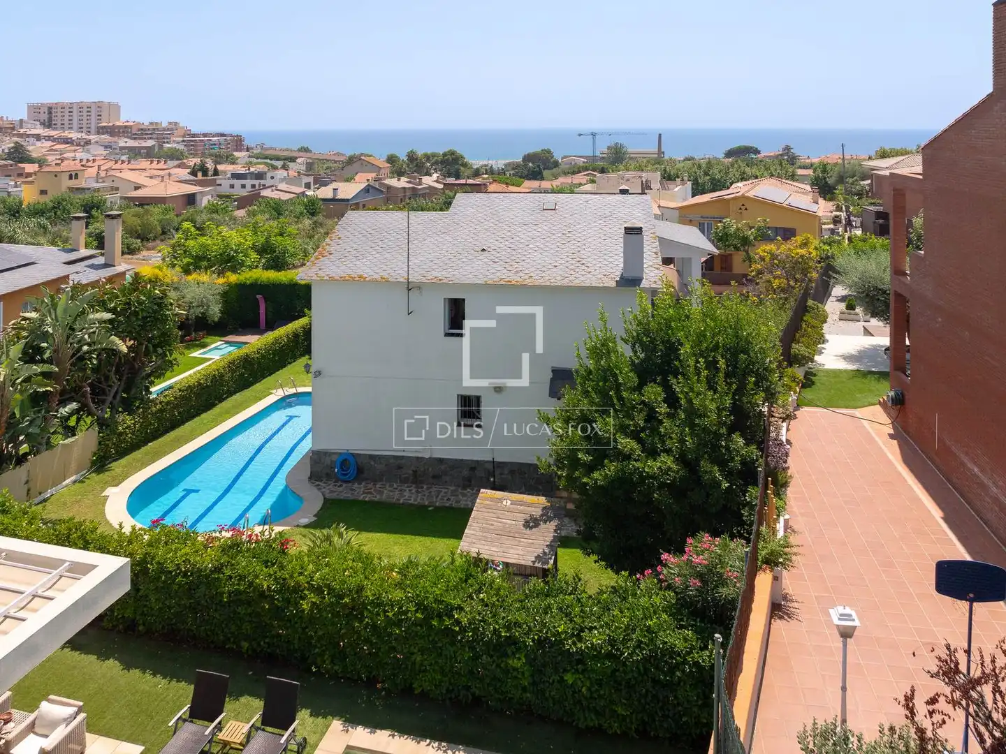 Piscina de Casa o xalet en venda en El Masnou amb Aire condicionat, Calefacció i Jardí privat