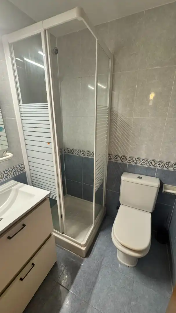 Badezimmer von Wohnung zum Verkauf in Cambrils mit Klimaanlage, Privatgarten und Gemeinschaftspool