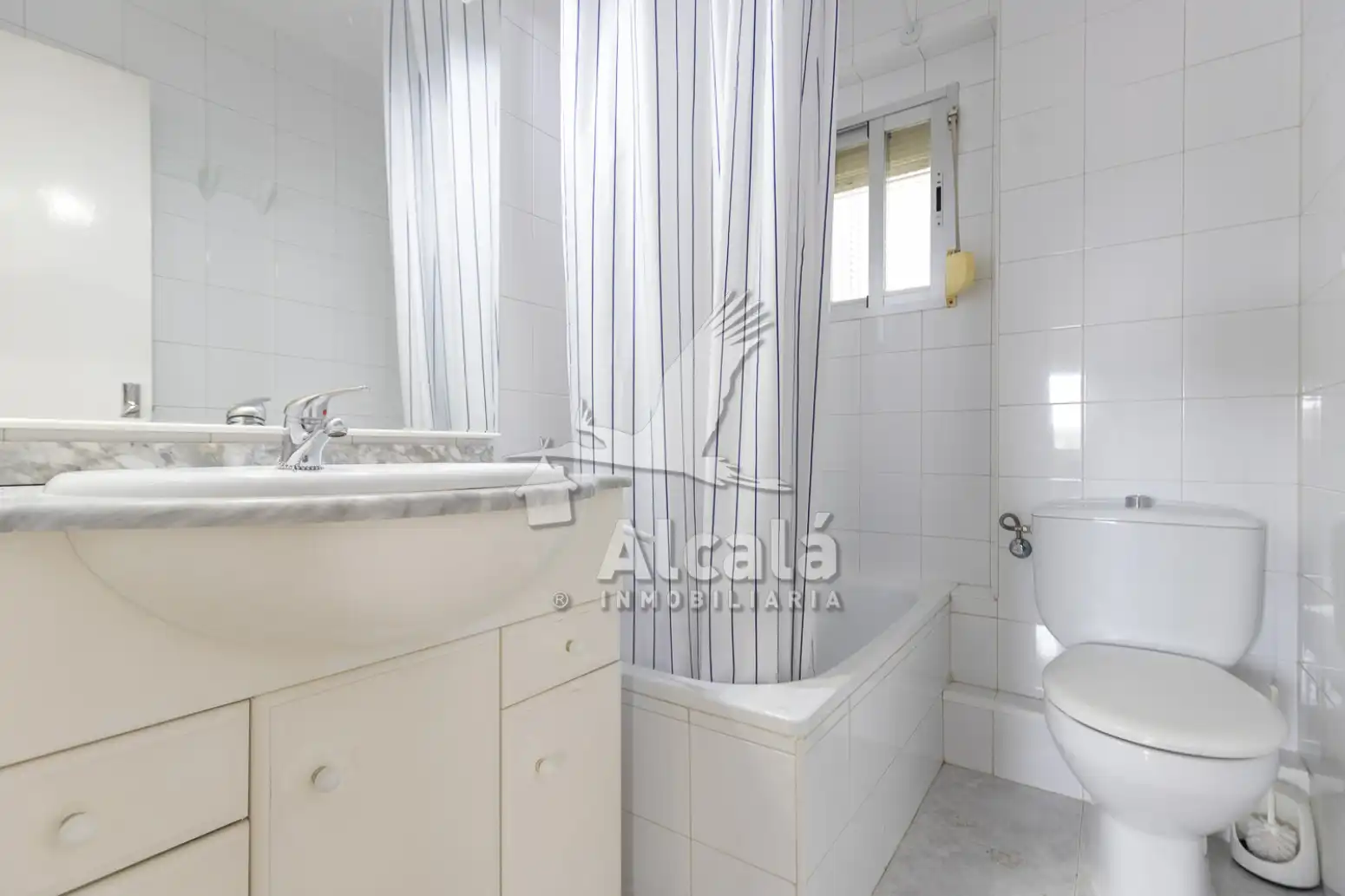 Bathroom of Flat for sale in Alcalá de Henares  with Heating and Terrace