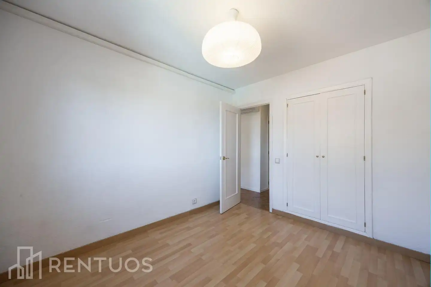 Bedroom of Flat for rent in Majadahonda  with Air Conditioner, Heating and Parquet flooring