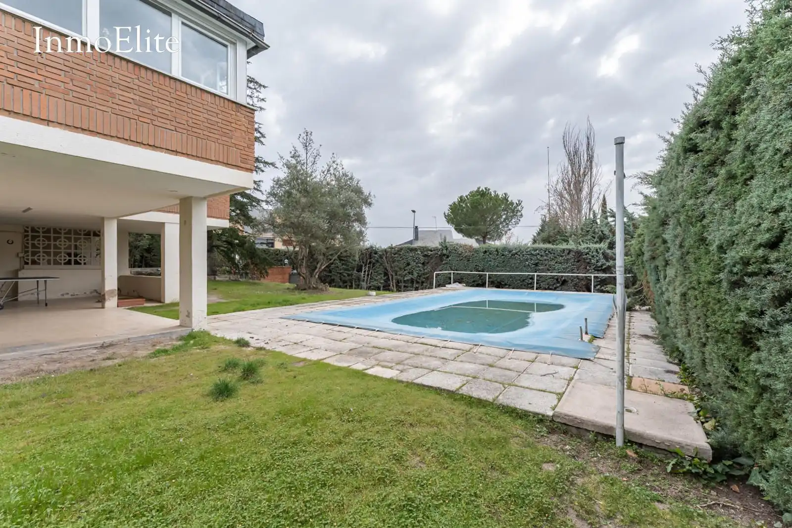 Piscina de Casa o xalet en venda en Las Rozas de Madrid amb Aire condicionat, Calefacció i Jardí privat