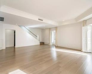 Flat to rent in  Madrid Capital  with Air Conditioner, Heating and Storage room