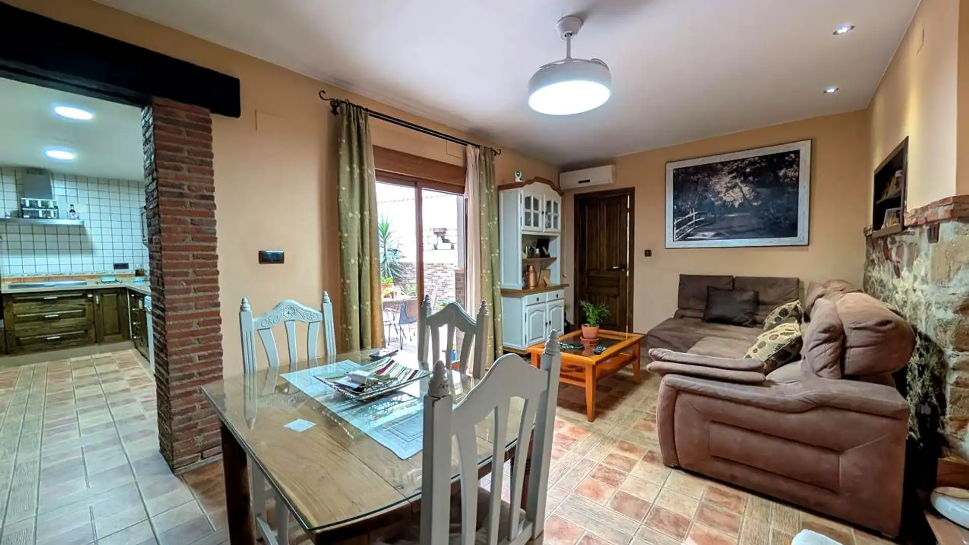 Menjador de Casa o xalet en venda en Guarromán amb Aire condicionat i Terrassa