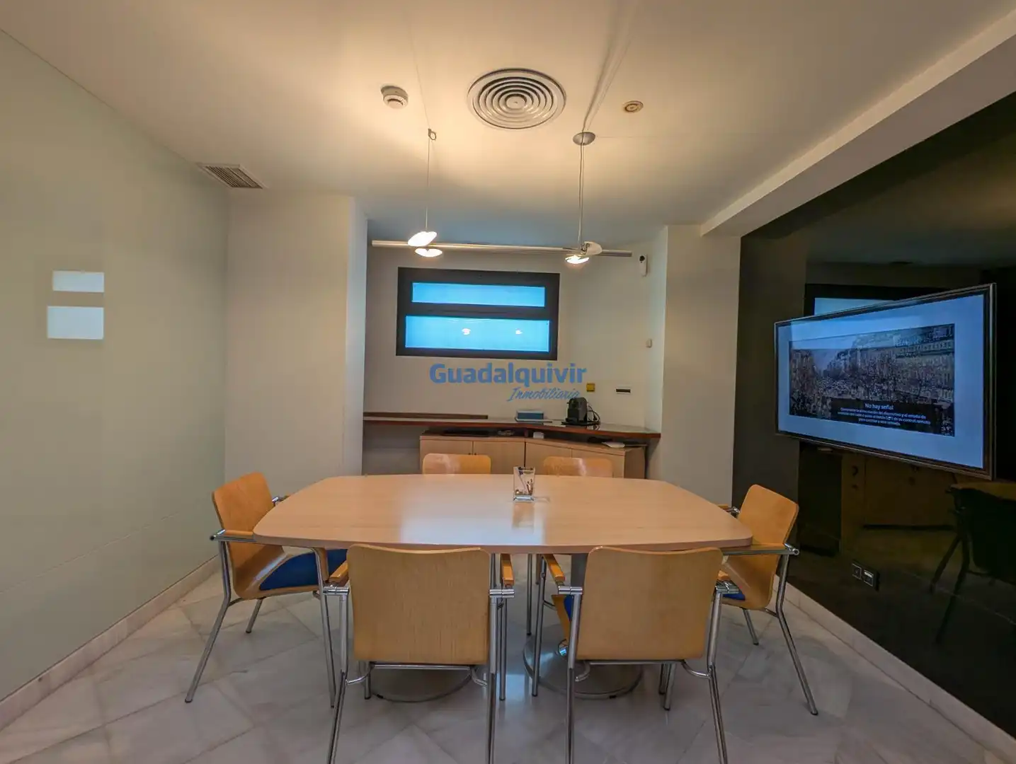 Flat for sale in Sevilla  with Air Conditioner and Alarm