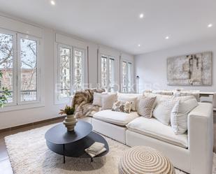 Sala d'estar de Apartament en venda en  Barcelona Capital amb Aire condicionat, Calefacció i Terrassa