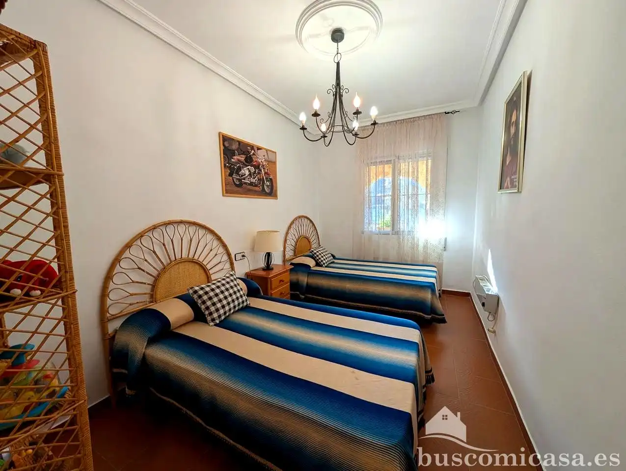 Habitación de Piso de alquiler en Linares con Aire acondicionado y Amueblado