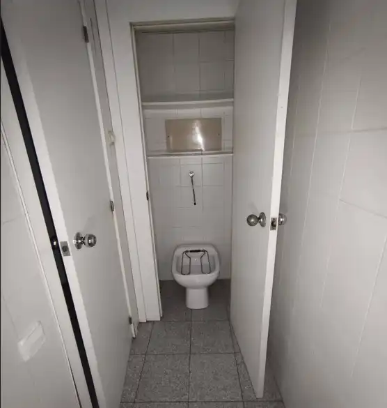 Baño de Local en venta en Torrelles de Foix