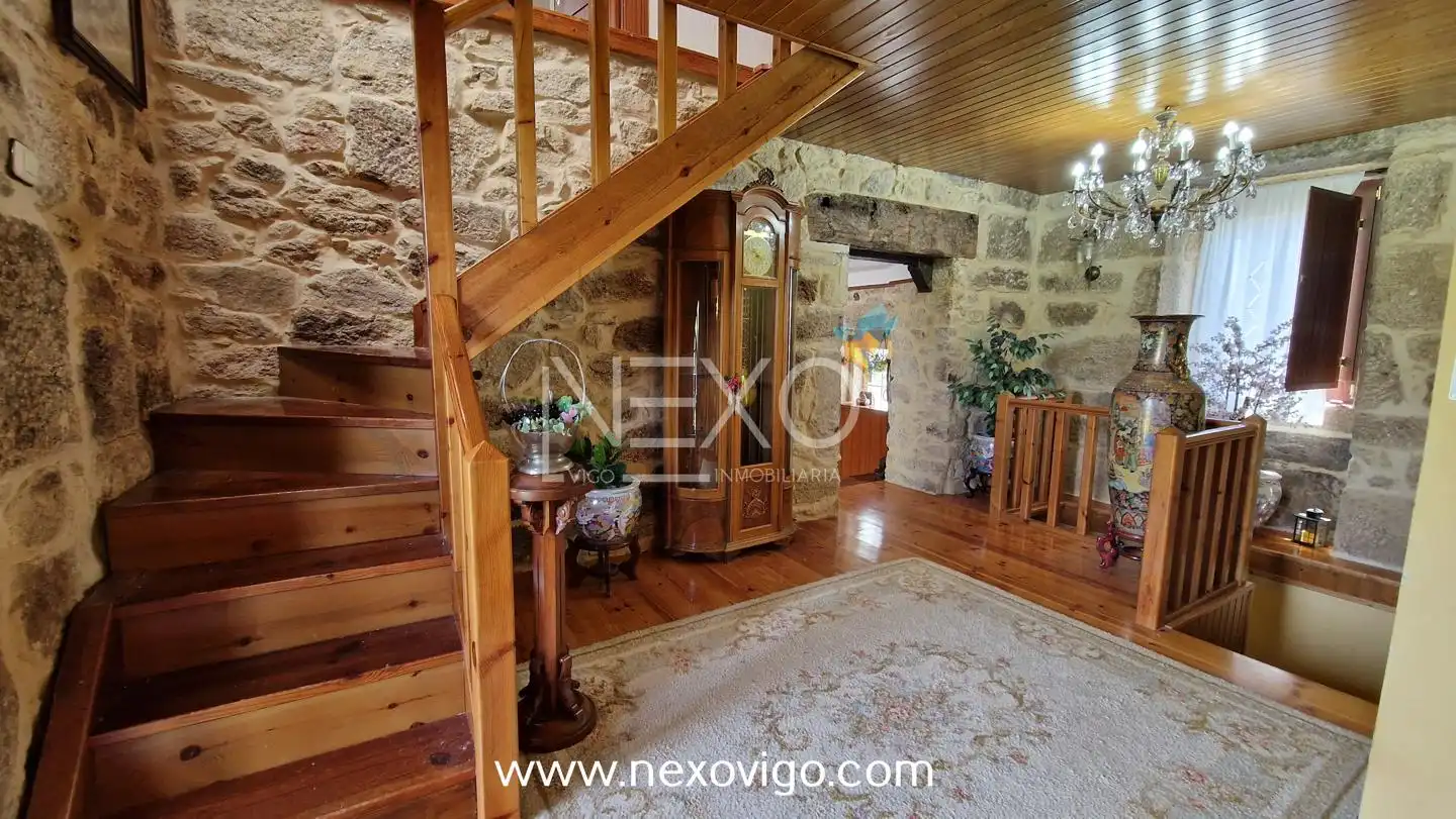 Haus oder Chalet zum Verkauf in Mondariz mit Heizung, Privatgarten und Terrasse