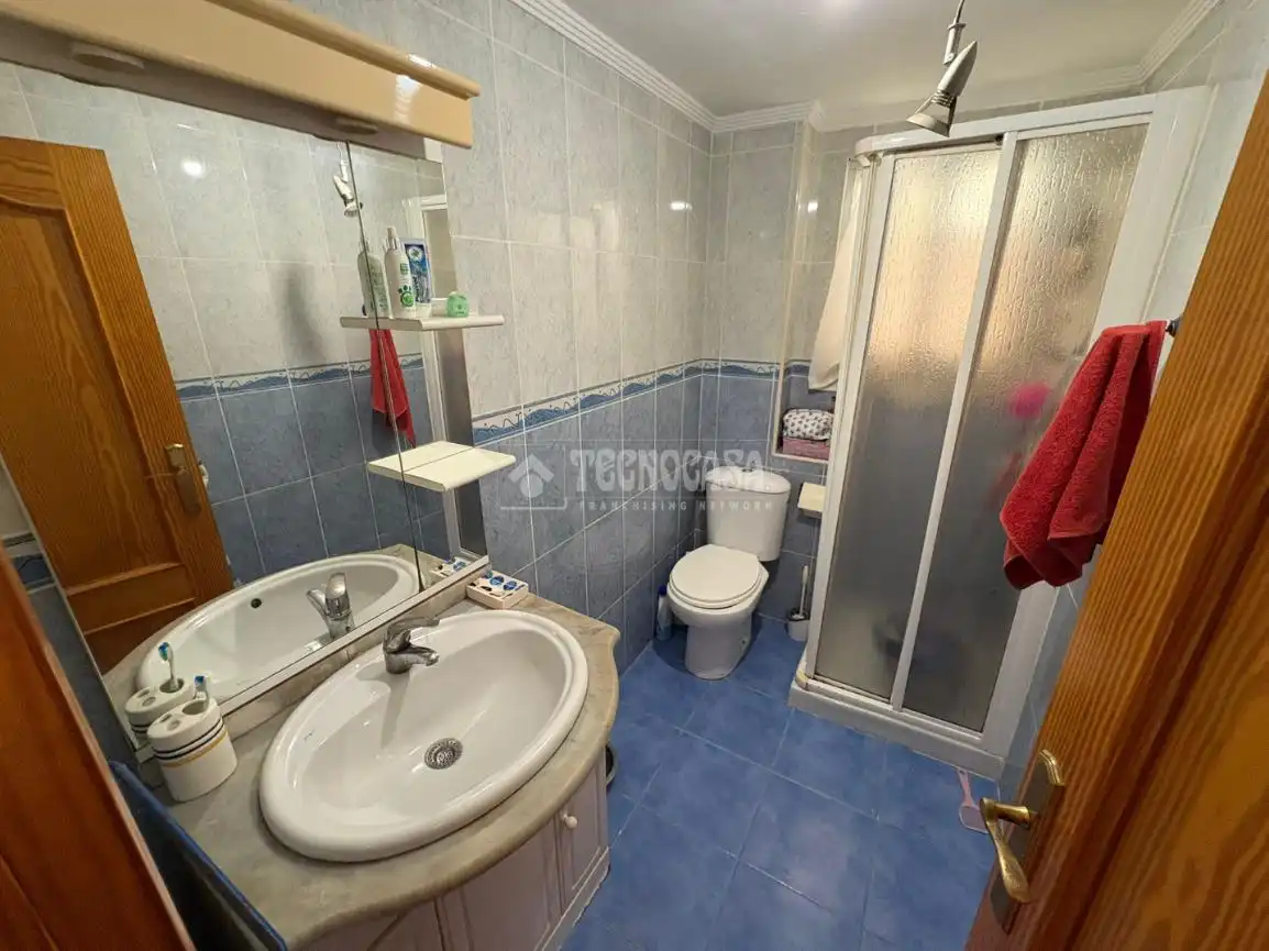 Baño de Piso en venta en Málaga con Aire acondicionado y Terraza