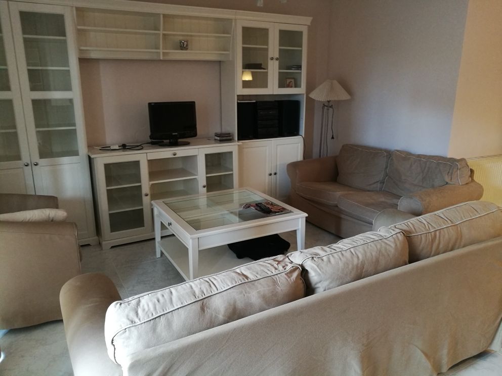Sala d'estar de Casa o xalet en venda en La Cabrera amb Calefacció