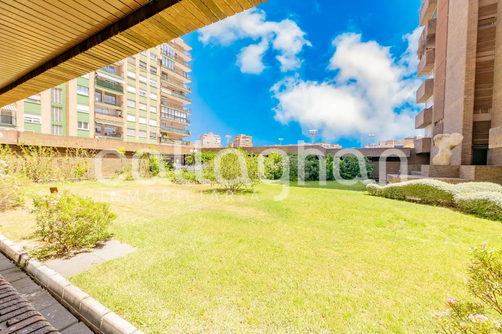Jardí de Pis en venda en Valencia amb Aire condicionat, Calefacció i Jardí privat