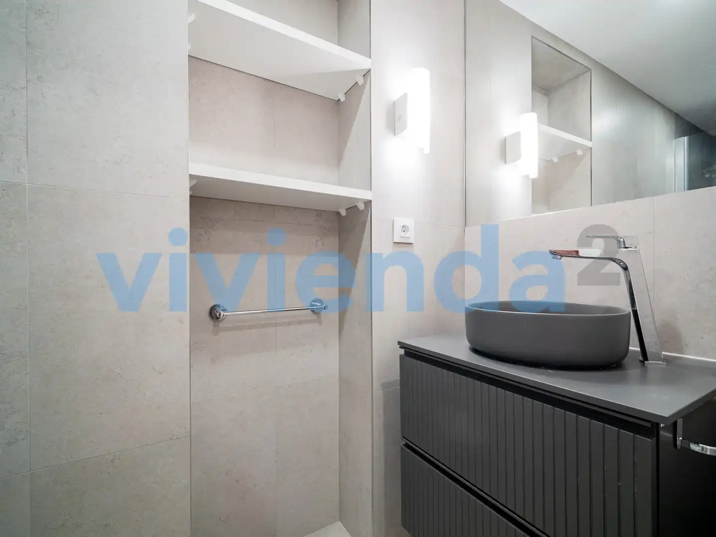 Badezimmer von Wohnung zur Miete in Madrid mit Klimaanlage, Heizung und Balkon