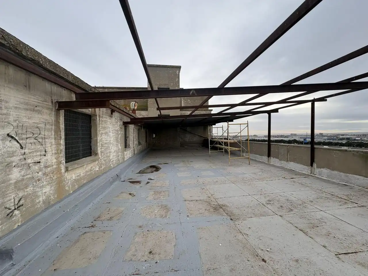 Terraza de Edificio en venta en Zaragoza