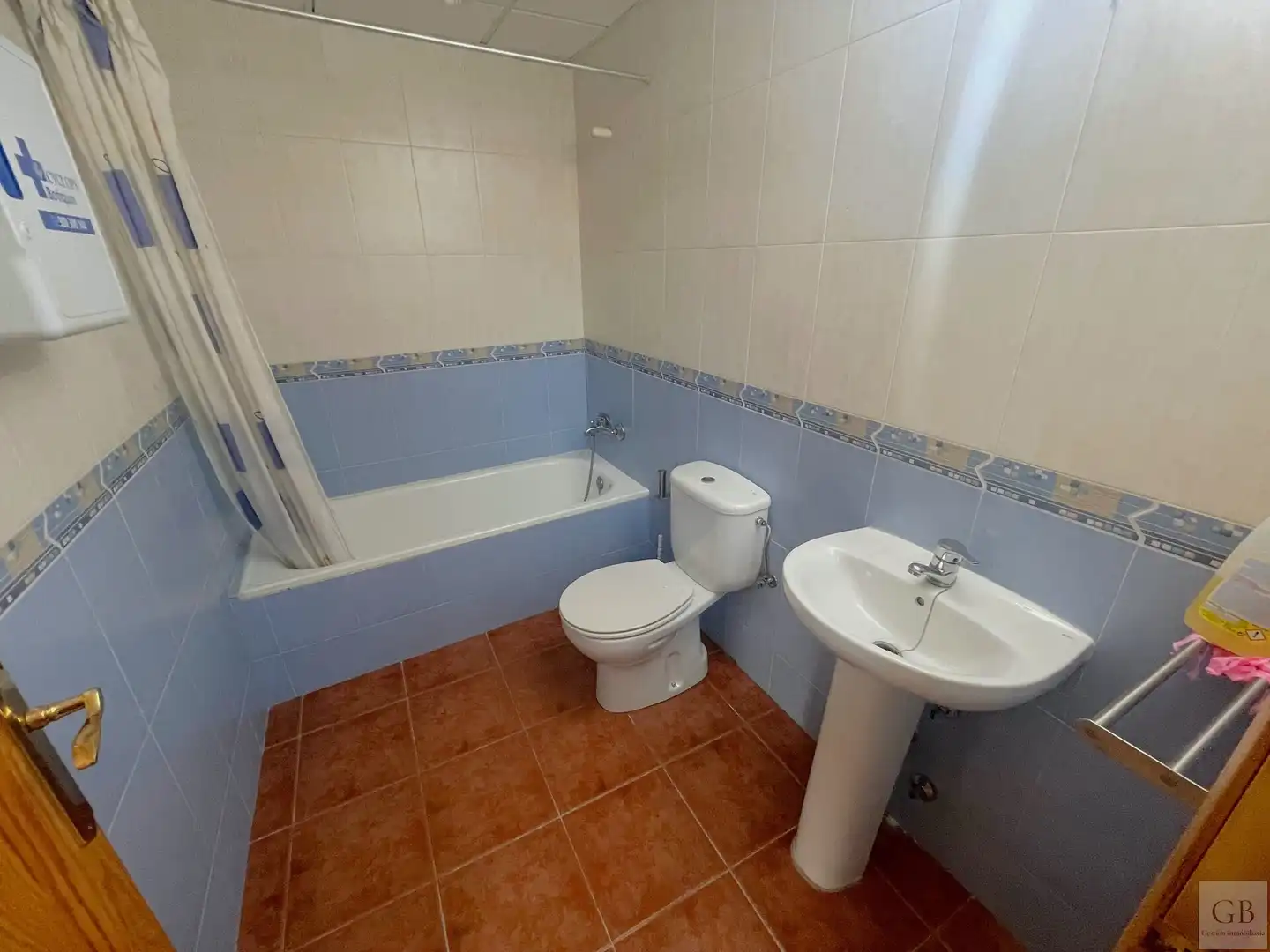 Bathroom of Flat for sale in Pepino