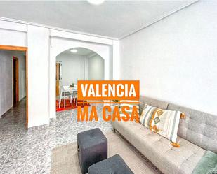 Exterior view of Flat to rent in  Valencia Capital  with Air Conditioner and Balcony