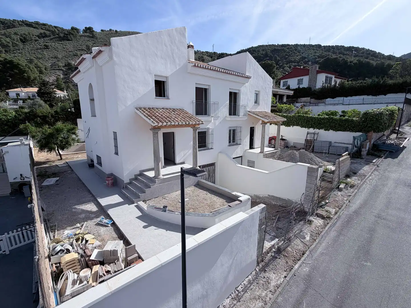 Vista exterior de Casa o xalet en venda en Padul amb Jardí privat, Piscina i Balcó