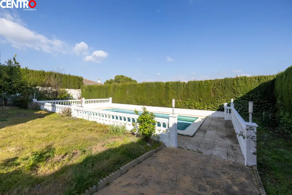 Jardín de Piso en venta en Villa de Otura con Aire acondicionado, Calefacción y Terraza