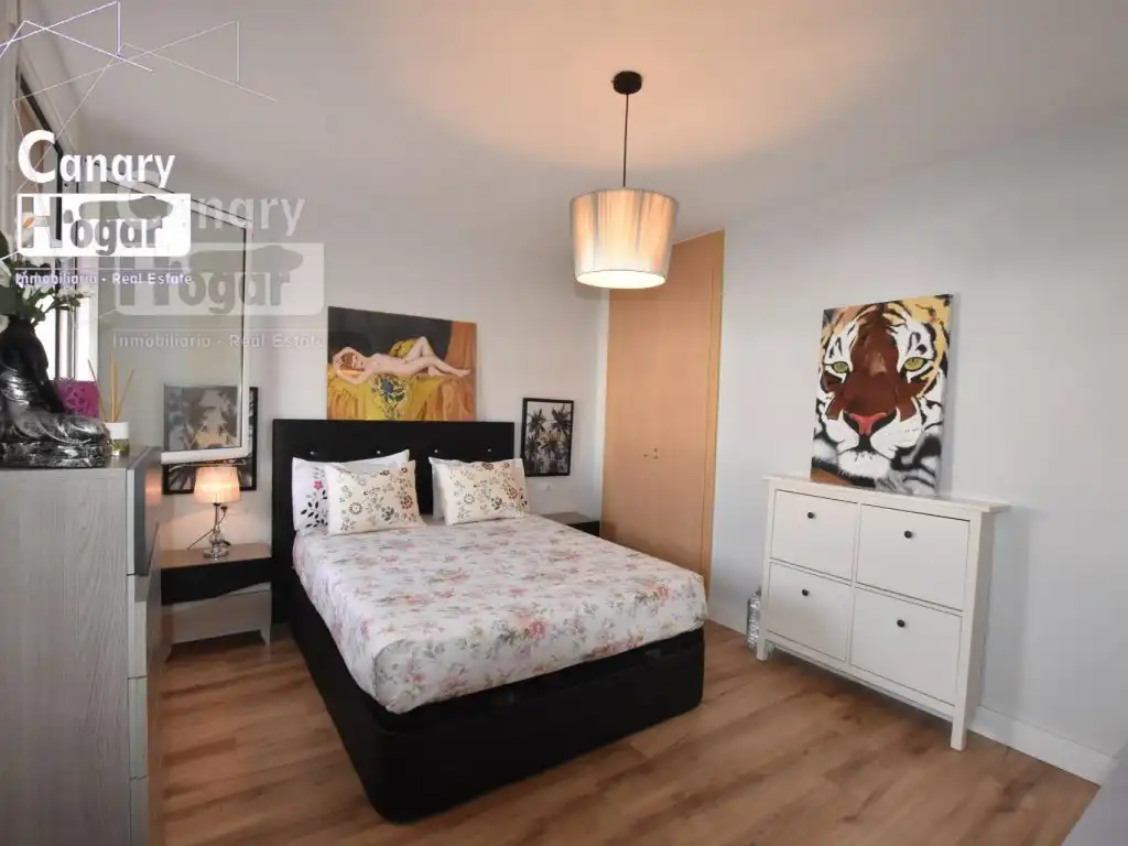 Schlafzimmer von Dachboden zum Verkauf in San Miguel de Abona mit Heizung, Privatgarten und Balkon
