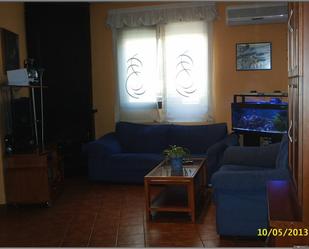 Living room of Flat for sale in Torreperogil