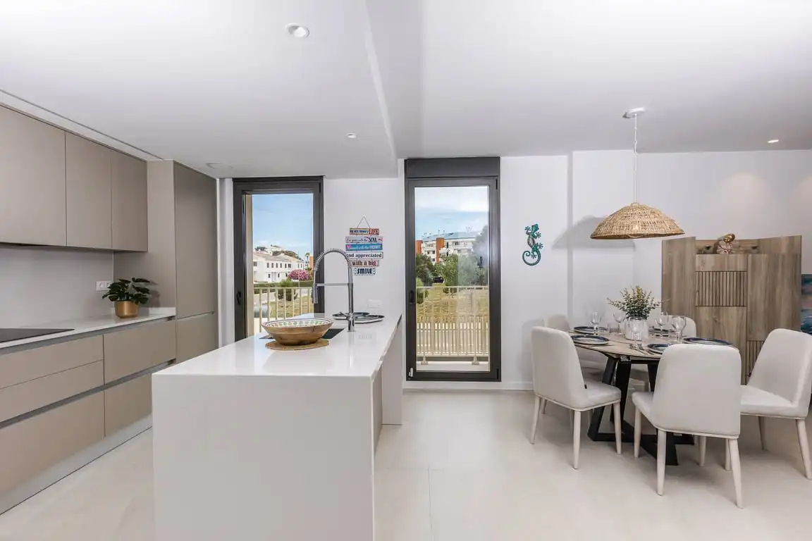Cocina de Apartamento de alquiler en Dénia con Aire acondicionado, Jardín privado y Terraza