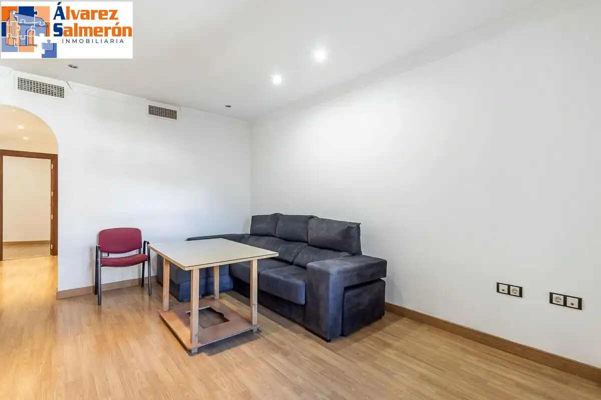 Flat for sale in La Zubia  with Air Conditioner and Storage room