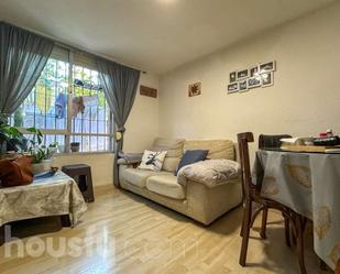 Sala d'estar de Pis en venda en  Madrid Capital amb Calefacció