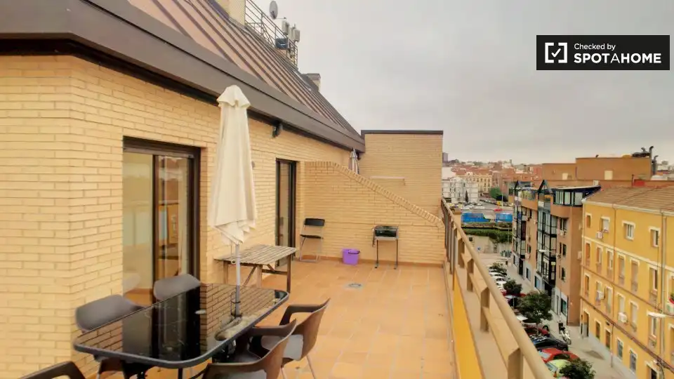 Pis amb terrassa de lloguer a Retiro
