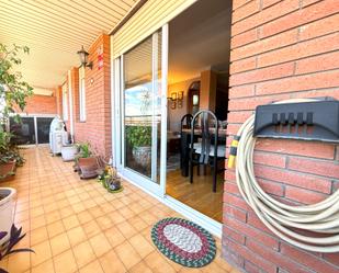 Exterior view of Flat for sale in  Barcelona Capital  with Air Conditioner, Terrace and Balcony