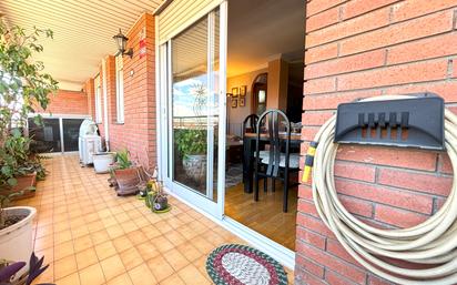 Exterior view of Flat for sale in  Barcelona Capital  with Air Conditioner, Terrace and Balcony