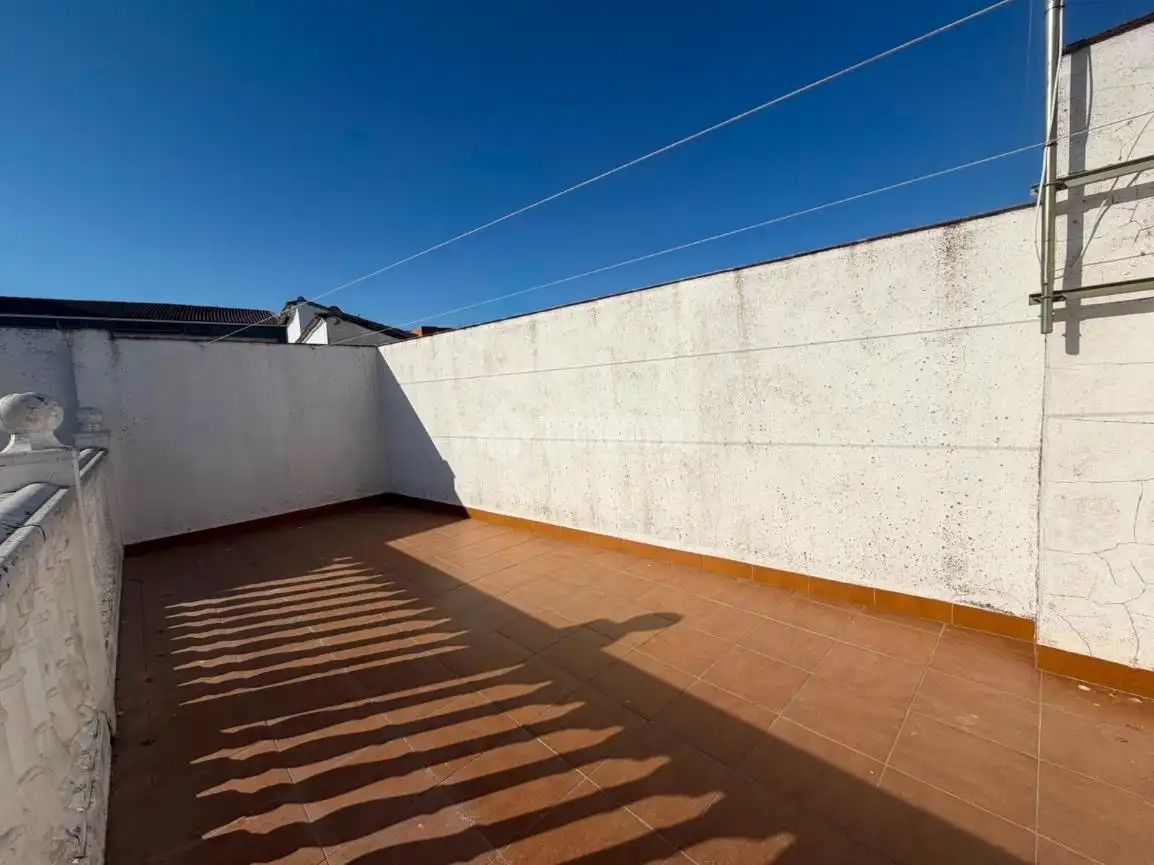 Terrassa de Casa adosada en venda en Jabalquinto amb Aire condicionat i Balcó