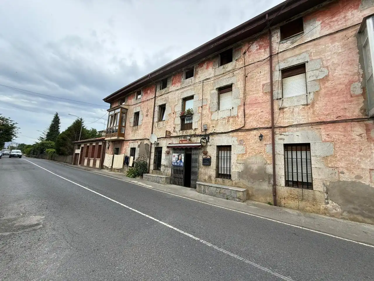 Vista exterior de Local en venda en Castro-Urdiales