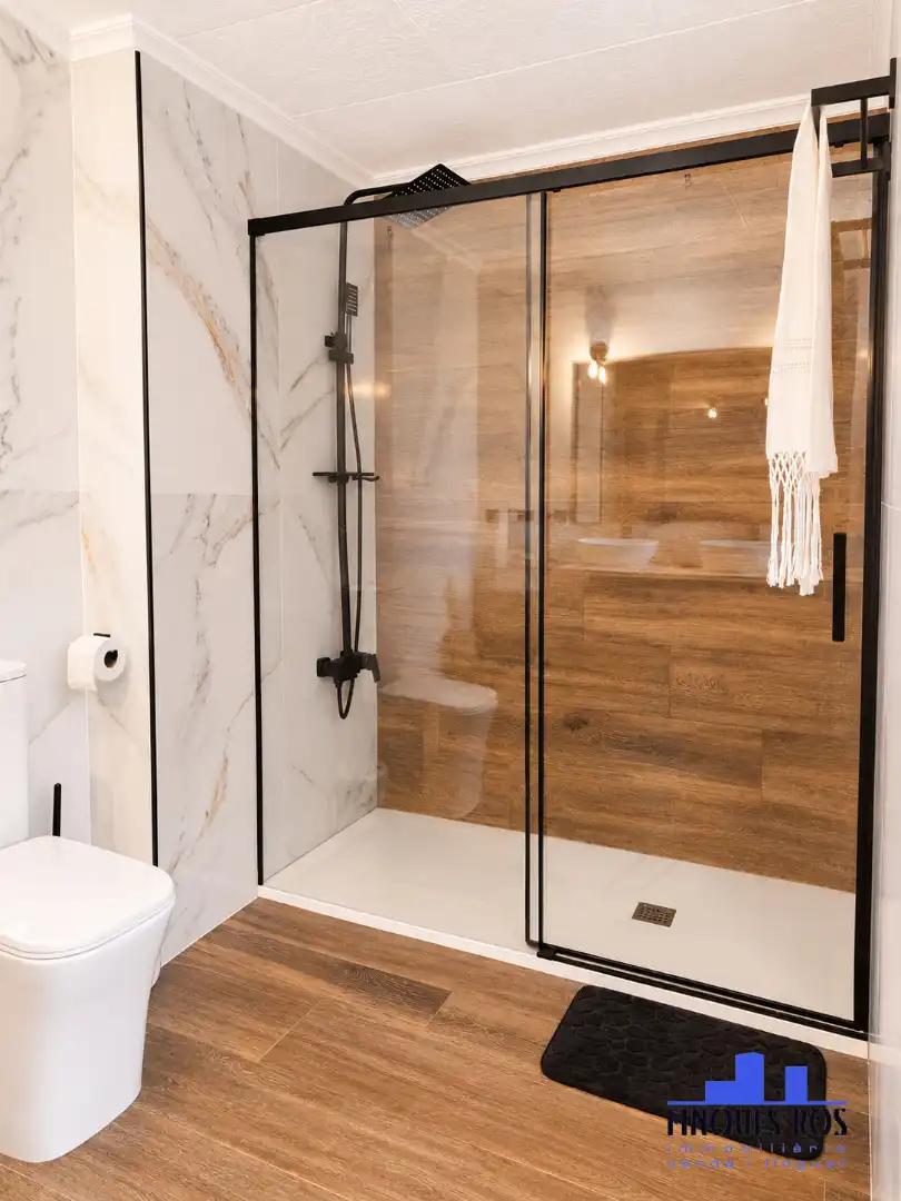 Baño de Piso en venta en Vinaròs con Aire acondicionado, Calefacción y Terraza