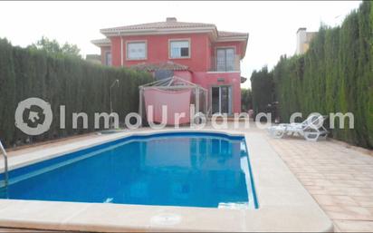 Schwimmbecken von Haus oder Chalet zum verkauf in Monforte del Cid mit Klimaanlage, Terrasse und Schwimmbad