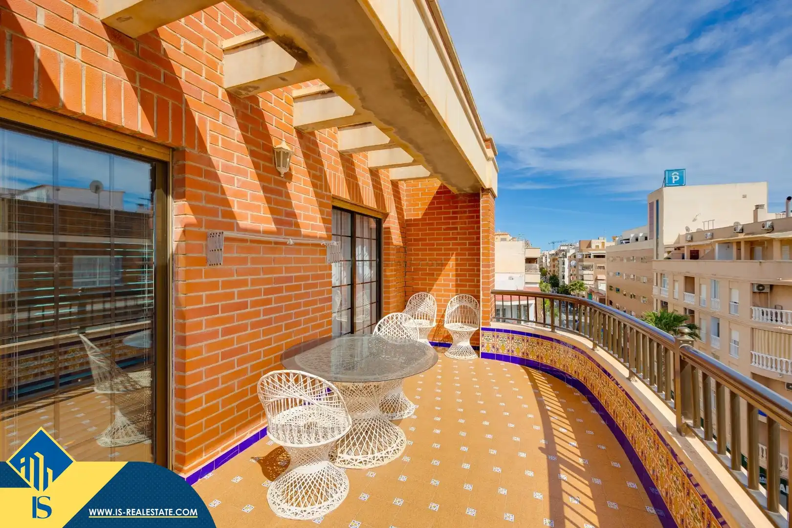 Terraza de Ático de alquiler en Torrevieja con Terraza, Trastero y Amueblado