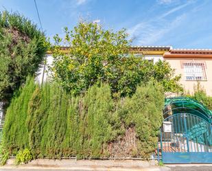 Jardí de Casa adosada en venda en Armilla amb Terrassa, Balcó i Alarma