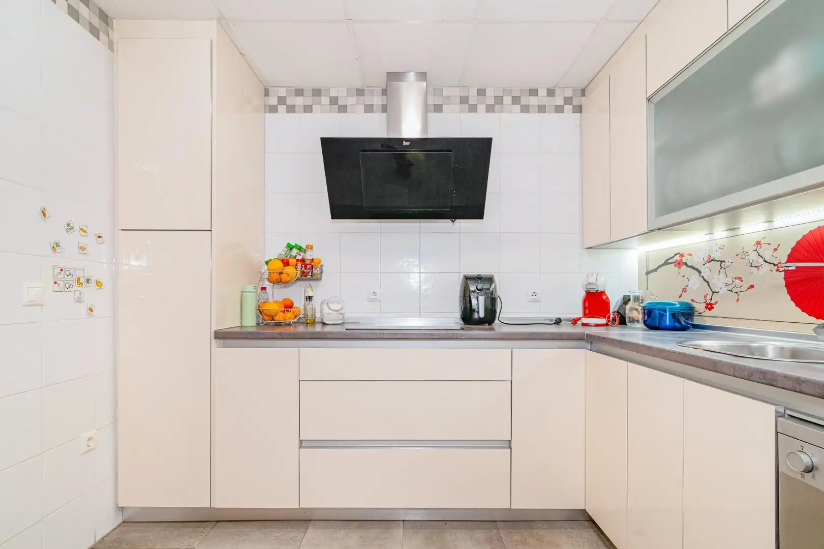 Küche von Wohnung zum Verkauf in Pulianas mit Klimaanlage, Terrasse und Abstellraum