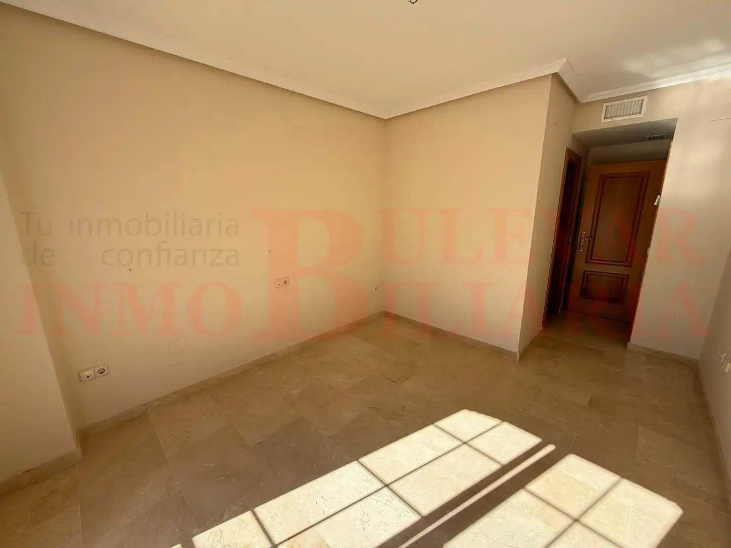 Dormitori de Pis en venda en Jaén amb Aire condicionat, Calefacció i Traster