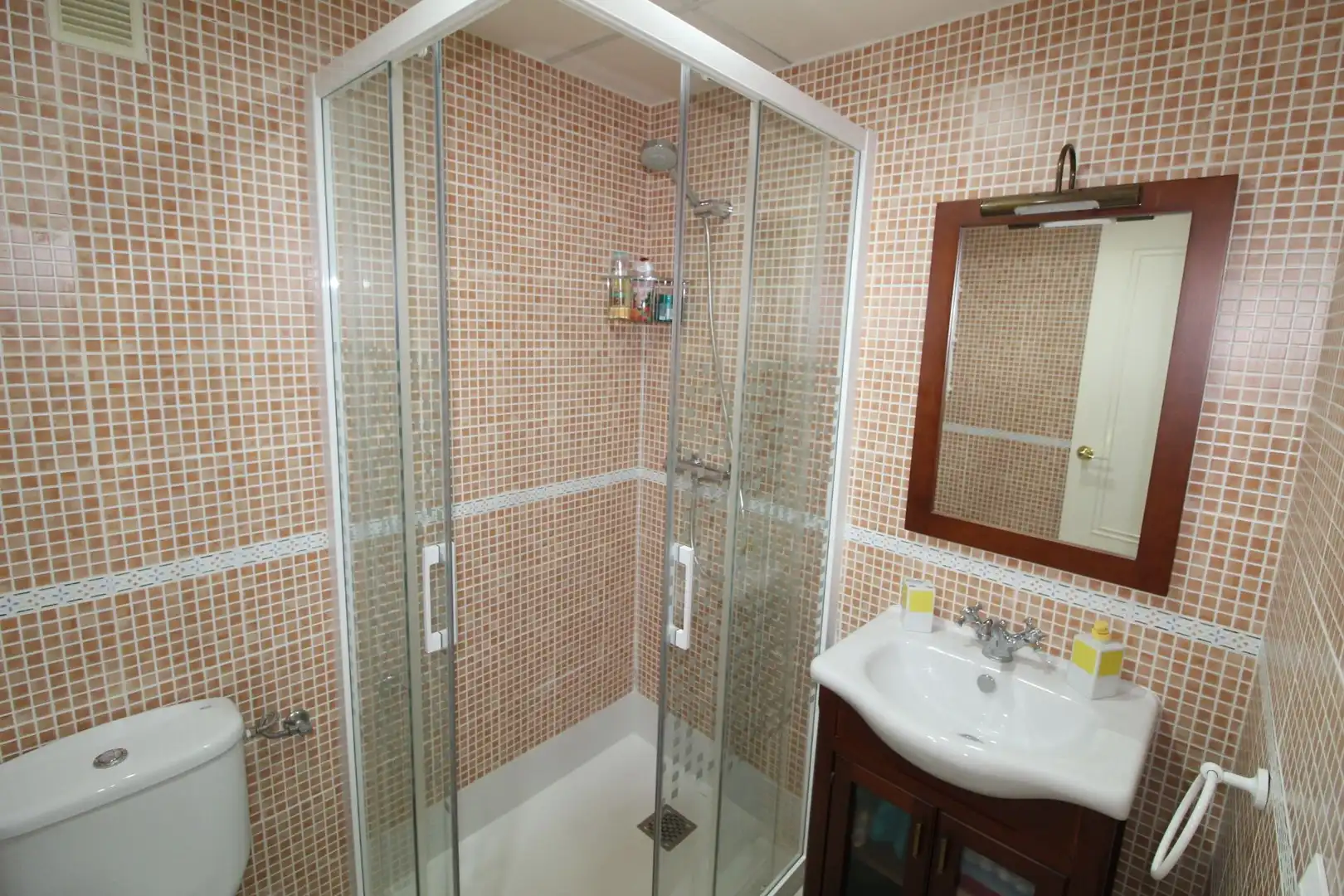 Badezimmer von Wohnungen zum Verkauf in Calpe / Calp mit Terrasse, Abstellraum und Gemeinschaftspool