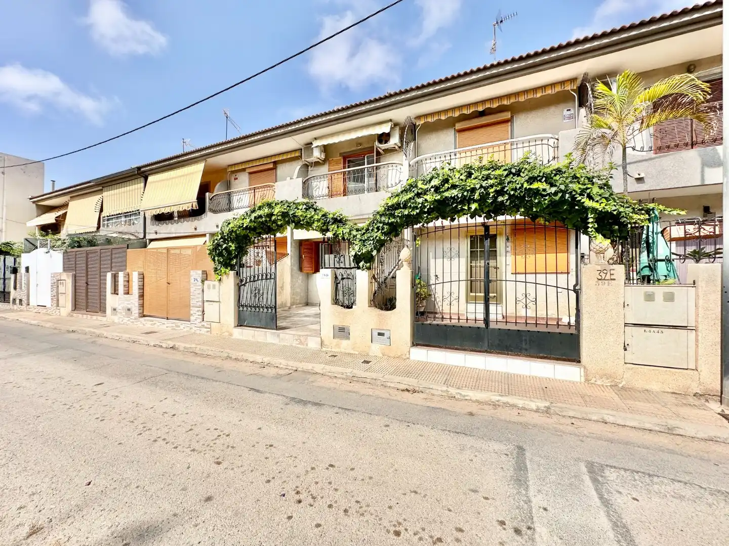 Vista exterior de Casa o chalet en venta en San Pedro del Pinatar con Jardín privado, Terraza y Trastero