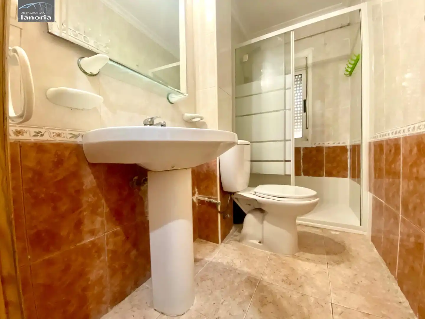 Baño de Piso en venta en Albacete con Amueblado y Balcón