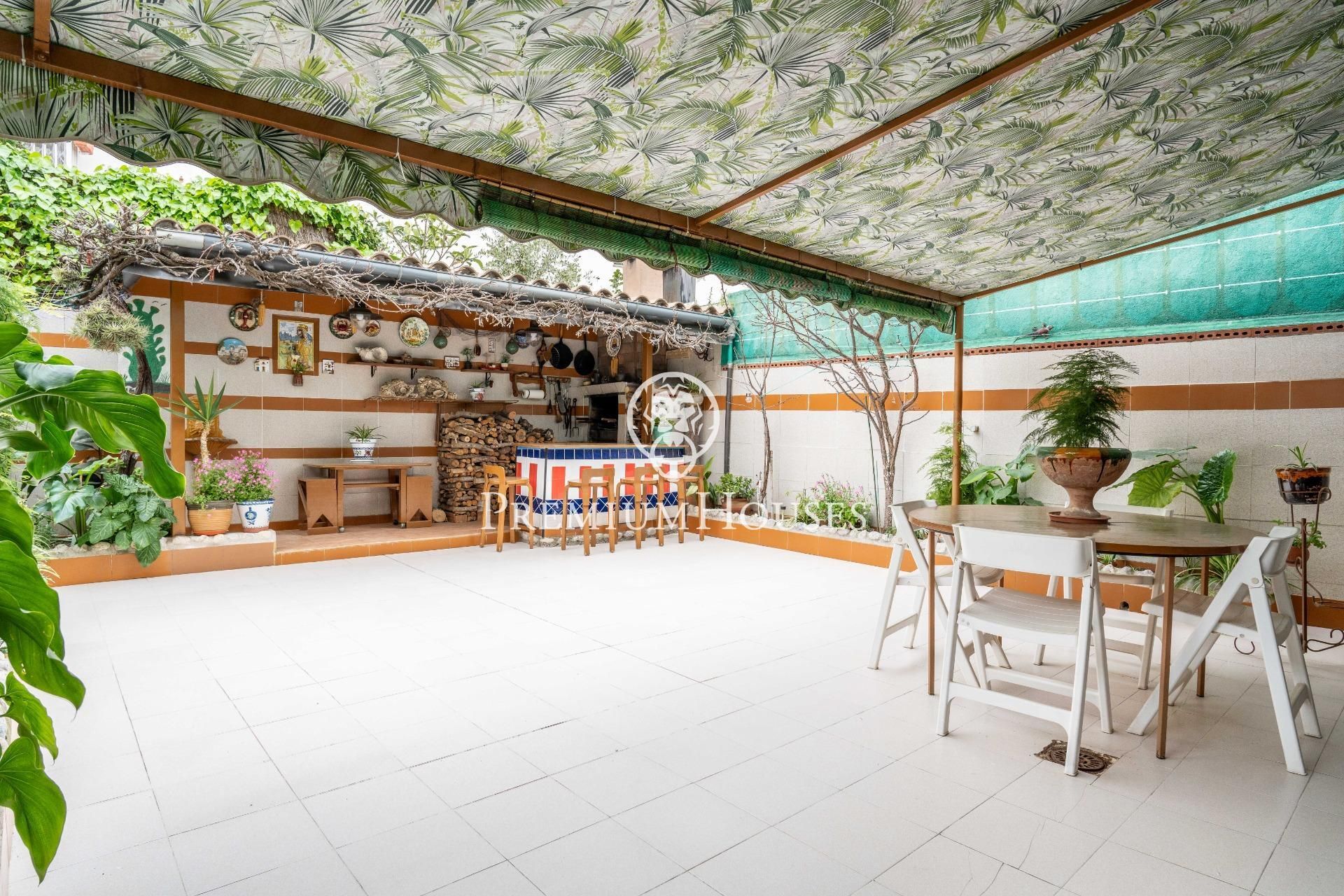 Terrace of House or chalet for sale in Vilanova i la Geltrú  with Air Conditioner, Heating and Terrace