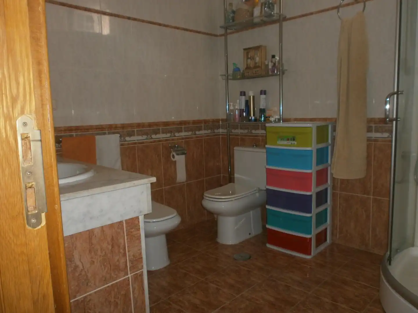 Bany de Casa o xalet en venda en La Lastrilla  amb Calefacció, Jardí privat i Terrassa