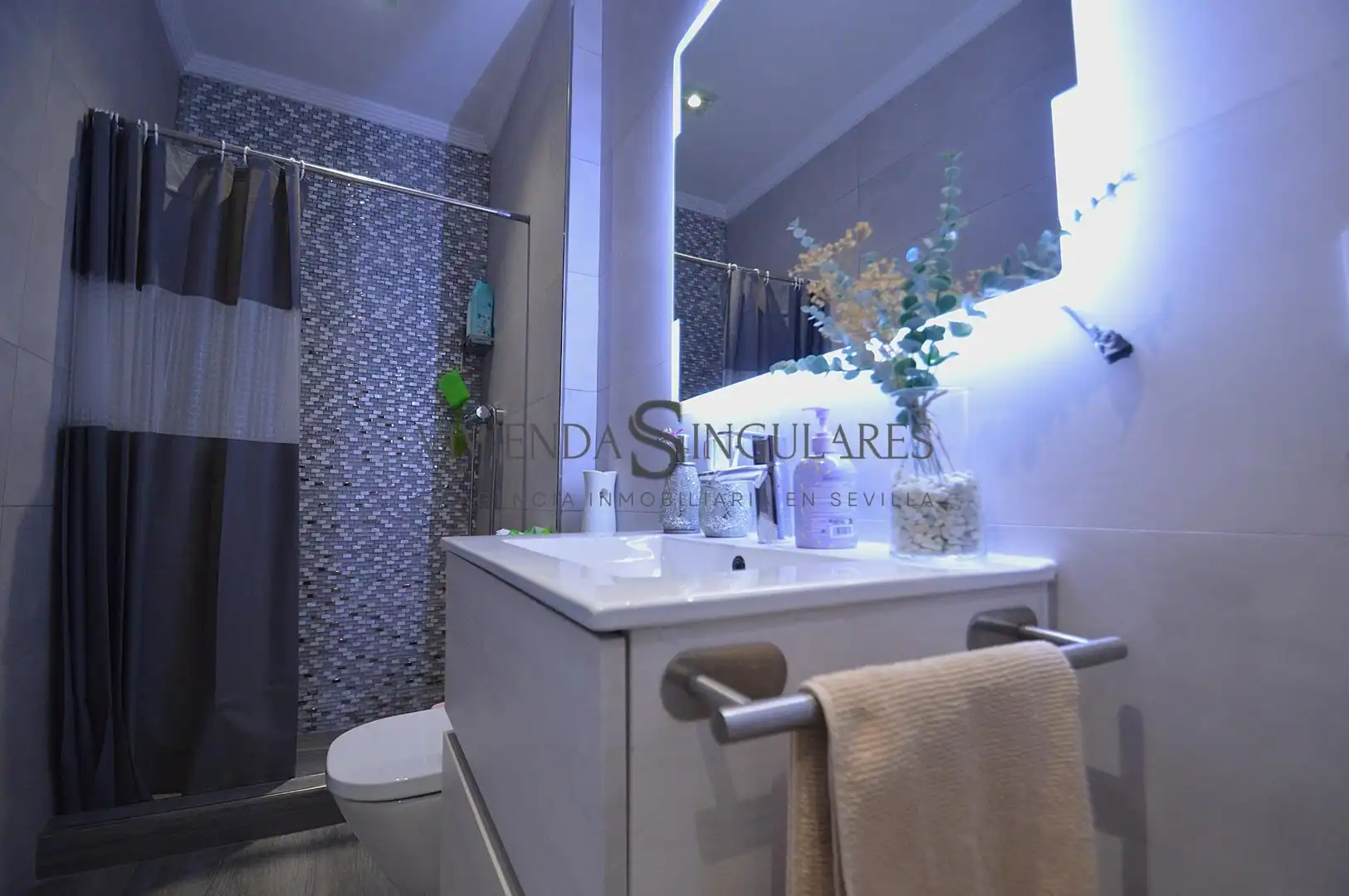 Baño de Casa adosada en venta en Sevilla con Aire acondicionado, Terraza y Trastero